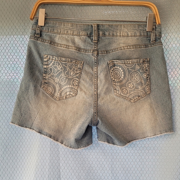 Bit and Bridle Denim Shorts Sz 4 - Picture 3 of 3